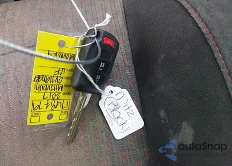 2017 Mitsubishi Outlander Sport 2.0 Es z USA, uszkodzony, nr VIN JA4AP3AU5HZ049618